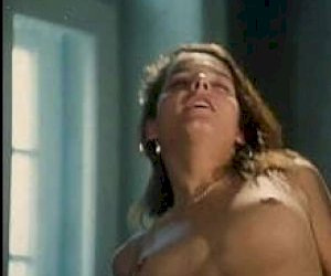 шлюхи  сосет член