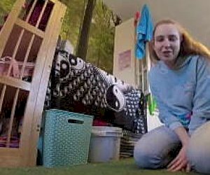 female  makes it dirty with feet