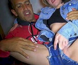 guy  is playing anally in the bathroom