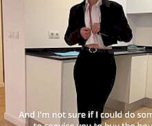 pan z wielkim fiutkiem spuszcza się na panienkę