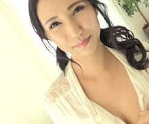 niegrzeczna dziunia pochodząca z Azji