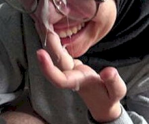 man  is pleasured with her mouth