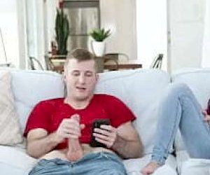 typek  zostaje obsłużony ręcznie