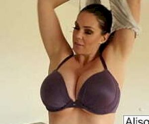 doll with big tits masturbates