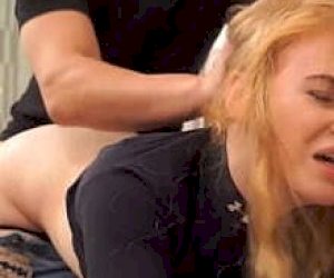 ruda laseczka  uprawia ostry seks