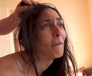 suczka z fajną cipką zabawia się oralnie