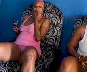 duża piękna kobieta bez doświadczenia otrzymuje to czego chciała