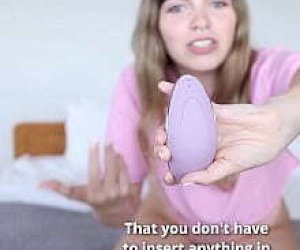 красотка мадам блондинка с фаллоимитатором